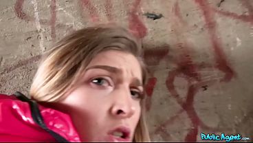 Download Video - This British girl had a PERFCT BODY and I CAME INSIDE HER - Public Agent