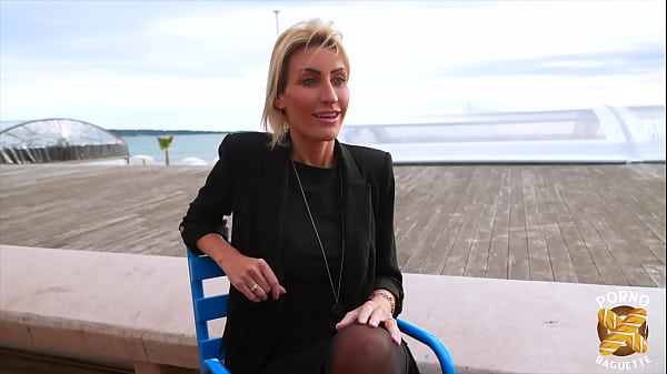 Anouk, 30 years old, a psychologist expert in cocks!