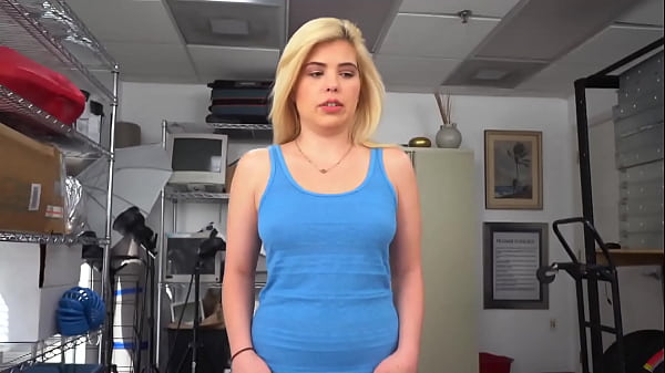 Blondie's pussy gets drilled on casting director's desk