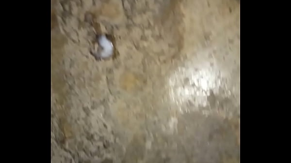 Download Video - Joven Pene Grande Masturb&aacute;ndose