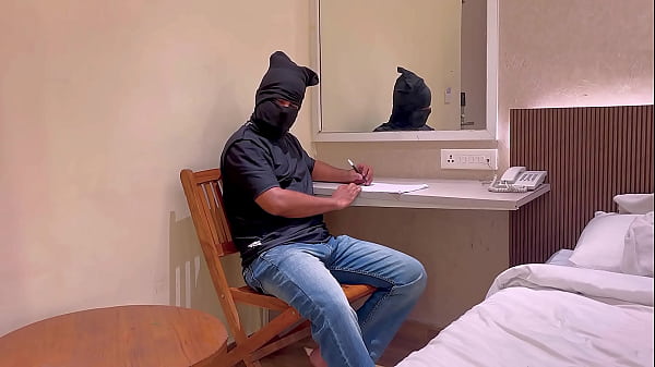 I fucked my girlfriend in a hotel room and she moans loud