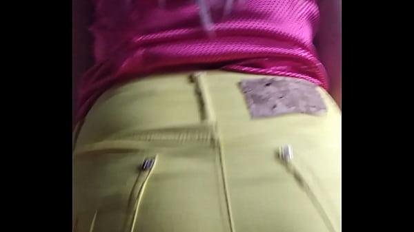 Christian girl in a yellow denim skirt and the big-dicked guy / privacy: @crentinhapauzudo