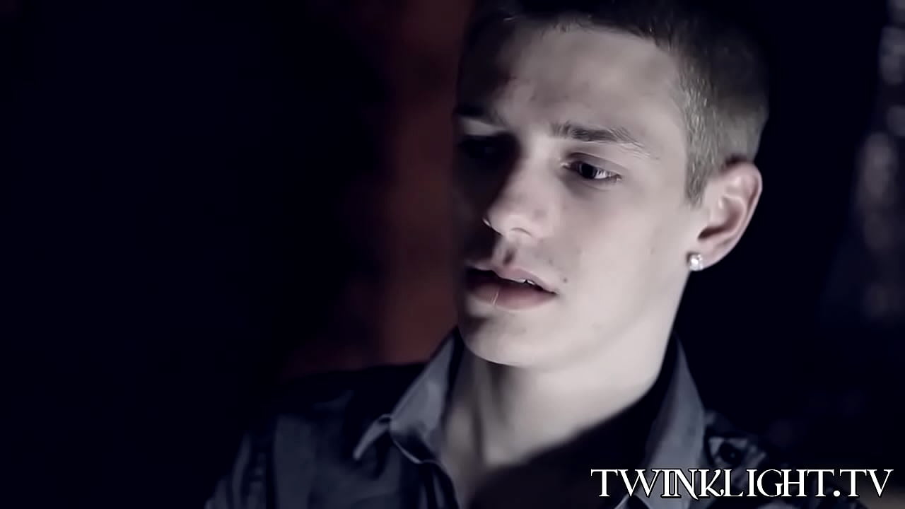 El culo de Kyle Richerd engendra al joven vampiro Elijah White después de BJ
                     anal facial hardcore blowjob masturbation kissing twink big cock big dick twinklight kain lanning elijah white muchos negros