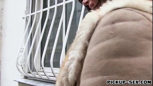 Czech slut Anna Polina flashes her tits and drilled for cash
