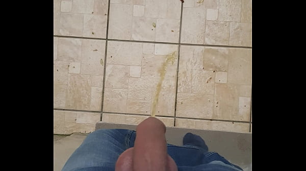 Download Video - Je pisse