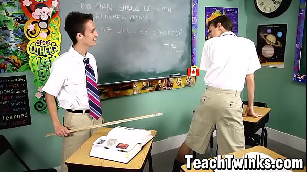 Download Video - Twinks Dustin Revees and Leo Page anal fuck and cum