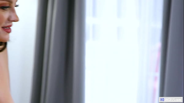 MILF Needs Stepsister's Help With A Sextoy - Sovereign Syre, Vera King