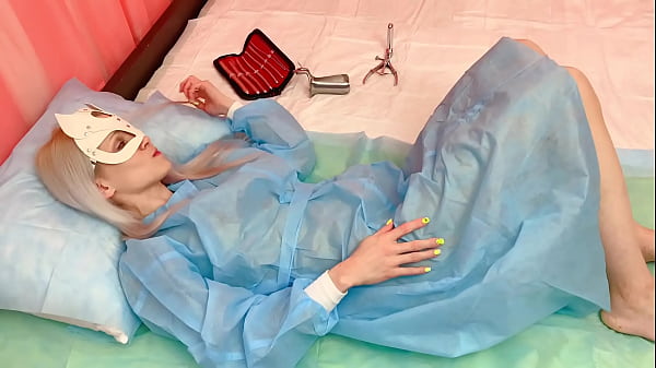 MIA MIMI WITH MEDICAL EXTENDER | MEGA PUSSY STRETCHING