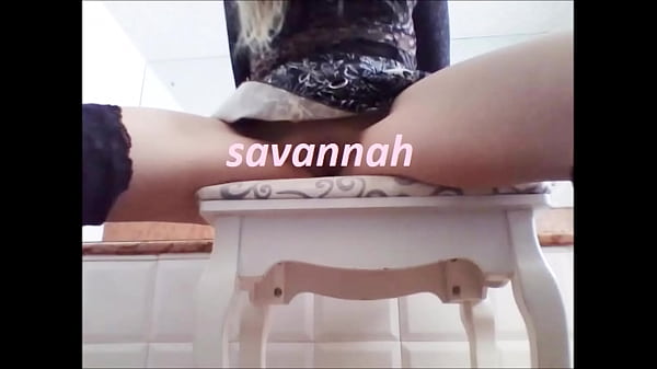 I can not stop laughing! look at that tiny cock!