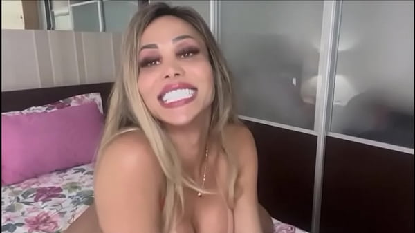 AGATHA FERRAZ - ALL HOT & HOT SHOWING ME
