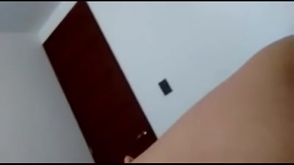 Download Video - Me la ech&eacute; en el hotel en nuestras vacaciones