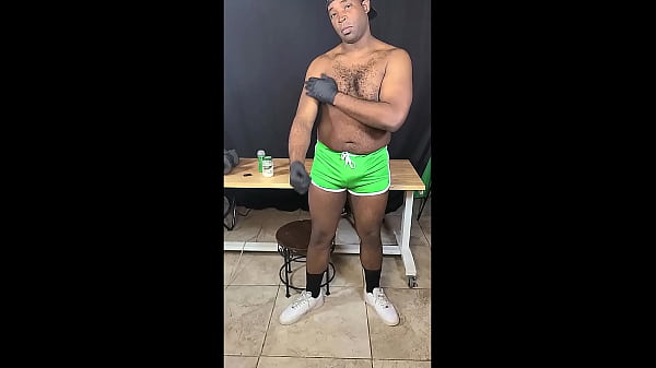 Oiled Muscled Gay Streamer Jerking Giant Cock After Working Out