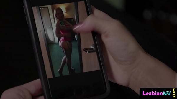 Sapphic girlfriends pussylicking and queening