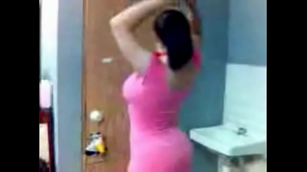 arab busty slut in dirty dance showing boobs and shake her ass