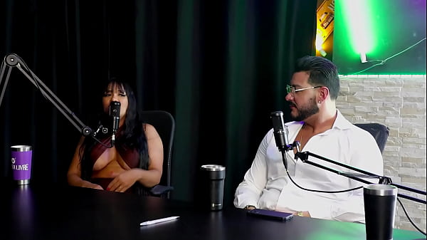 As the Frenchman met the Brazilian, he is gradually introducing him to the liberal environment, they had a threesome, and the difference... - Cherie Couple (WATCH ON: SHEER/RED)
