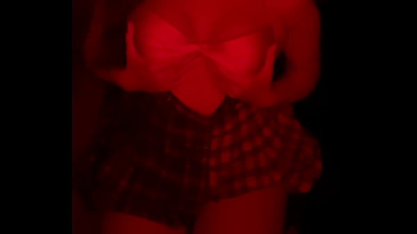 Sexy Asian Laci Aioki makes herself Cum