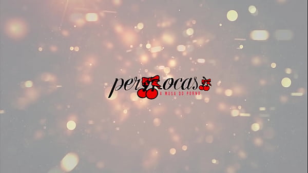 Gringa safada fudendo no banheiro do hostel com meu hospede