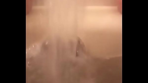 qué rico se siente, deseando a mi primo