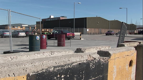 These ladies want to surprise their man so they blindfold him and start sucking his dick