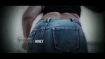 thick 45inch booty LIL MIDGET DROP BY FOR SOME BODY SHAVING