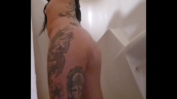 Emy Angel takes a good shower