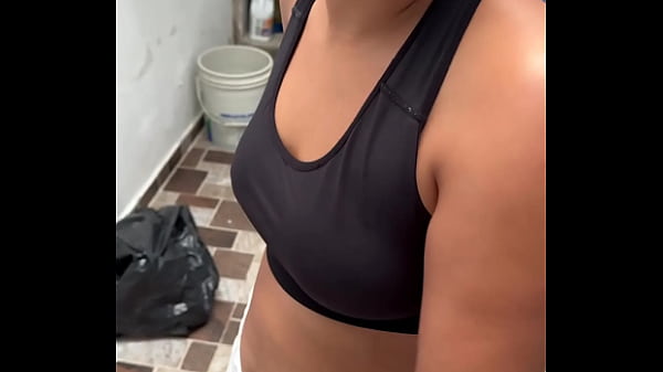 neighbor can you wash my clothes please I will pay you