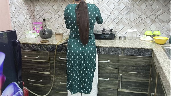 Download Video - Indian Punjabi Ma putt new Desi chudai full gaaliyan Punjabi full HD Desi sardarni stepmom fucked with big cock bund Mari in Kitchen Punjabi audio