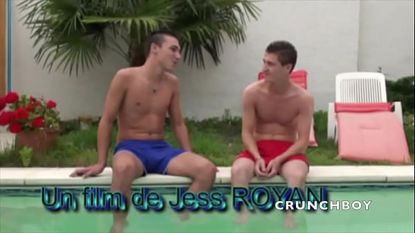 sexy frencht twinks fucking ourdoor near the swimming pool