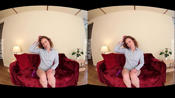 VR Yanks Ana Masturbating Her Red Pussy