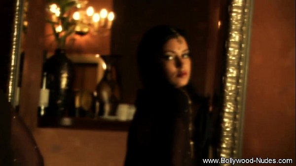 Beautiful Indian Seduce And Dance