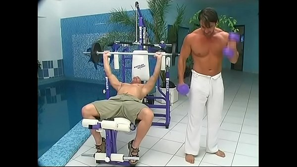 Download Video - Young slut provokes two muscly boys ina gym and she's double penetrated&excl;