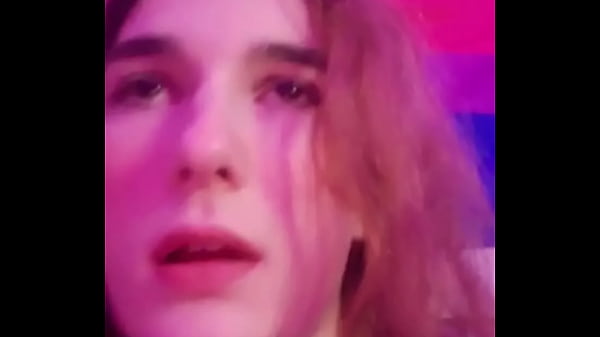 Trying to find the perfect angle for y'all to see just how brain dead I am