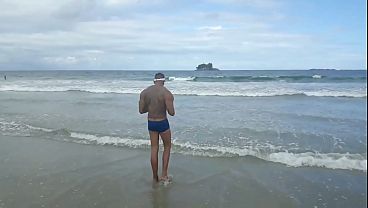 I met a hot girl on the beach and got along well. Paty Butt
