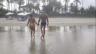 I met a hot girl on the beach and got along well. Paty Butt