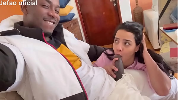 Download Video - Ela nem deixou eu tomar caf&eacute; direito e j&aacute; vejo querendo pica &period;e eu nada besta empurrei nela&comma;ainda gozei dentro Instagram &commat;jefao ator