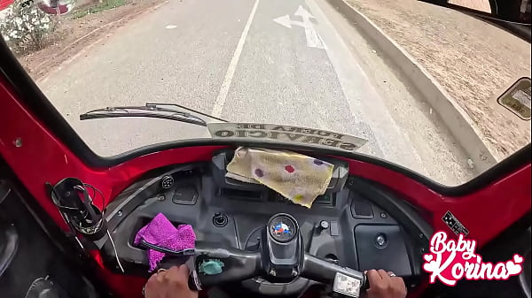 Peruvian man picks up a slutty in his mototaxi (HE SUCKS HER OUTDOORS)