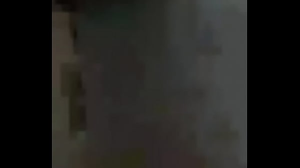 Lindo Pies Sumergido En Agua (termina En Bucake)