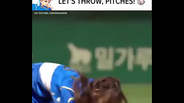 GameSpot - Chun Li can throw. Watch the original video...