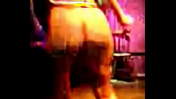 A Danadinha do Baile Funk jc (woman with no notion and no clothes on stage)