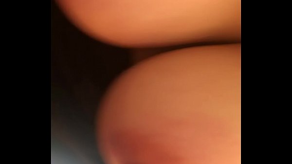 Download Video - Chilena con tremendas tetas naturales