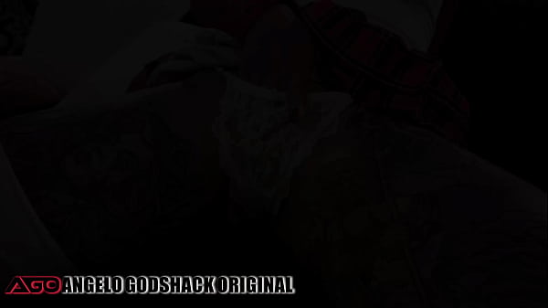 April Bigass - 100% Hell (very rough) 3on1 DP/DVP/DAP with piss