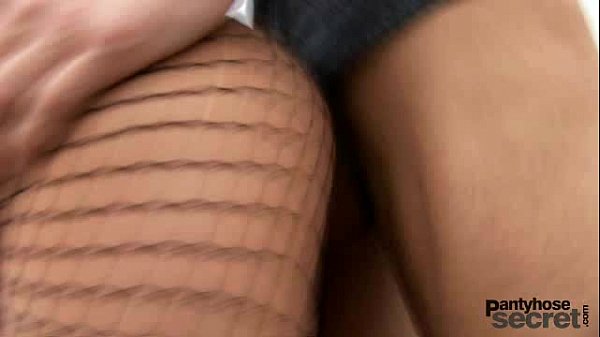 Hanessy pantyhose through nylons fucking