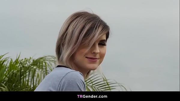 Petite TS Jean Hollywood gets penetrated roughly