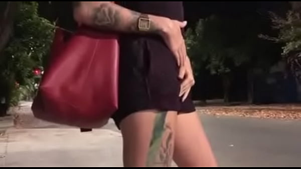 At dawn without customers I found a black cock that saved my night, hot brunette fucked my pussy and broke into my ass to fill it with cum. (Cont., in Red)