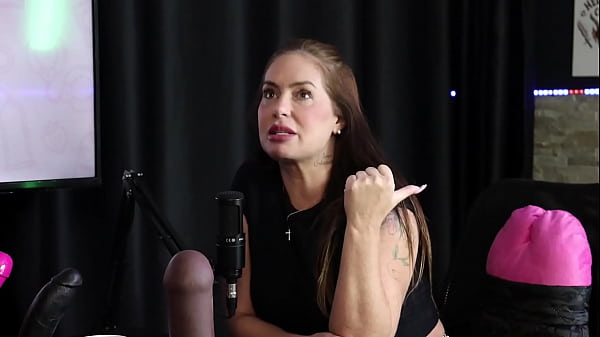 Download Video - Seu dom &eacute; dar o cu gostoso e goza muito&comma; e em seguida&comma; demonstrou o seu boquete&comma; depois deixou a apresentadora excitada - Francis Simas &lpar;SHEER&sol;RED&rpar;