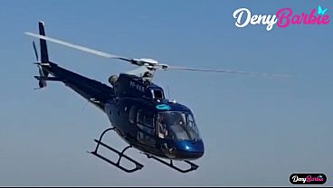 Download Video - A milf ganhou um passeio de helic&oacute;ptero mas teve que mamar o piloto&excl; Valeu a na&quest;