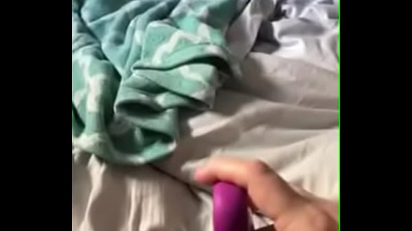 thumb girlfriend playing