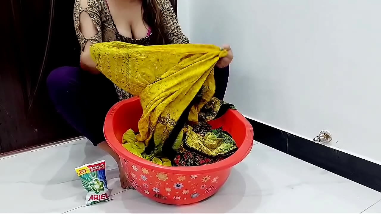 Inidian girl hot sex with hindi talk