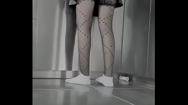 Viens voir ce qu'il se cache sous cette jupe