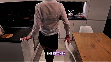 Apartment Viewing Turned into a Bed Test